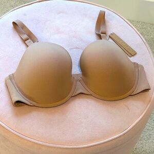 Skims Fits Everyone Tshirt bra in sienna